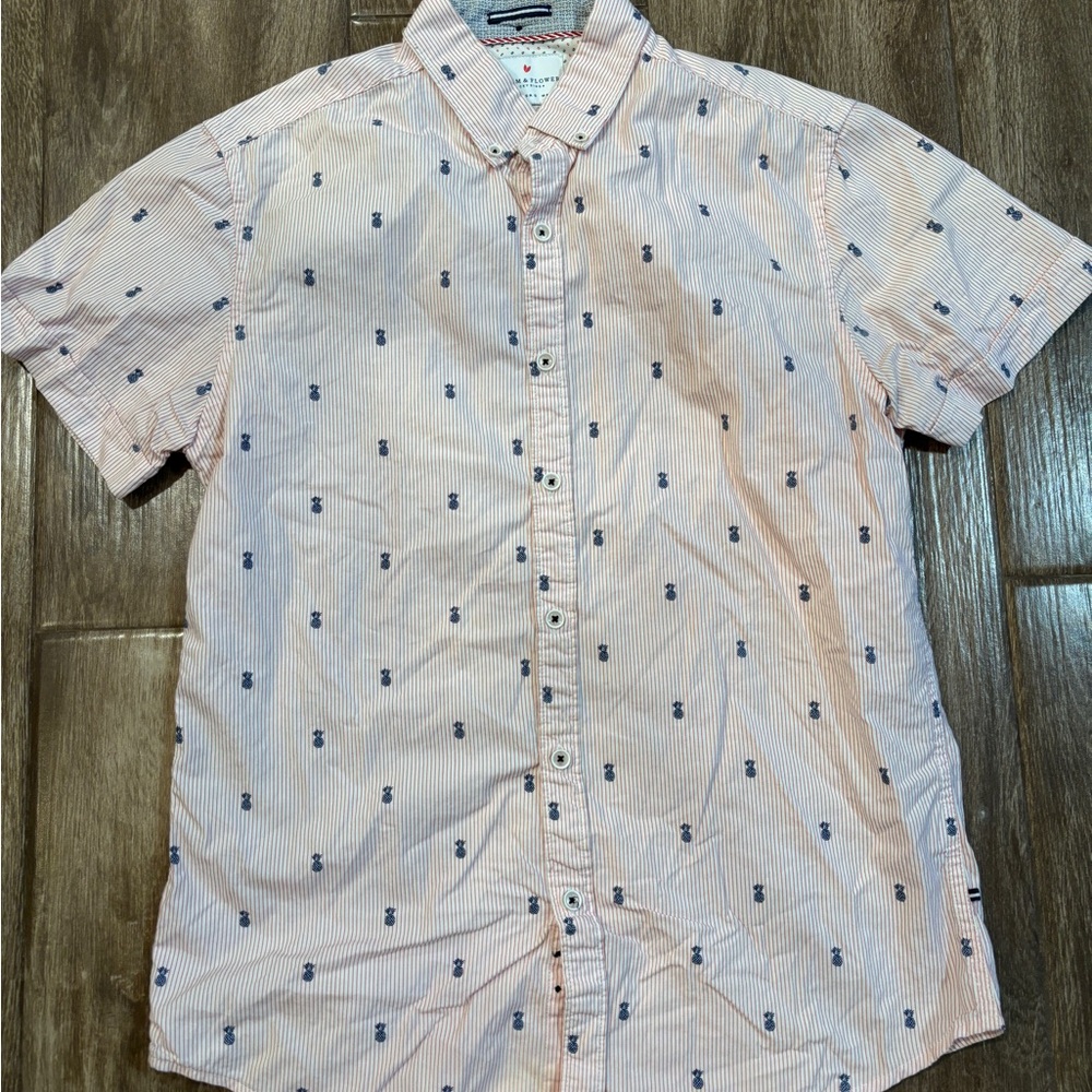 Men's Short Sleeve Pink Striped Button-Up Shirt with Navy Pineapple Print Sz S